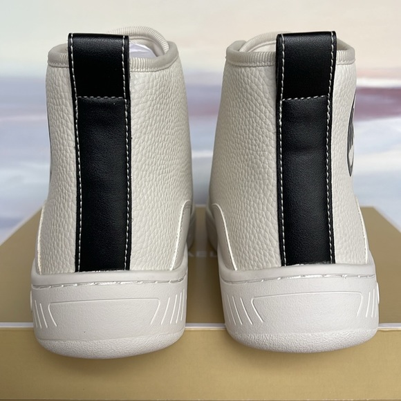 MICHAEL KORS SHEA MID HIGH TOP
FAUX LEATHER
49R4SHFE5L
BLACK
Fashion sneakers - Picture 13 of 16